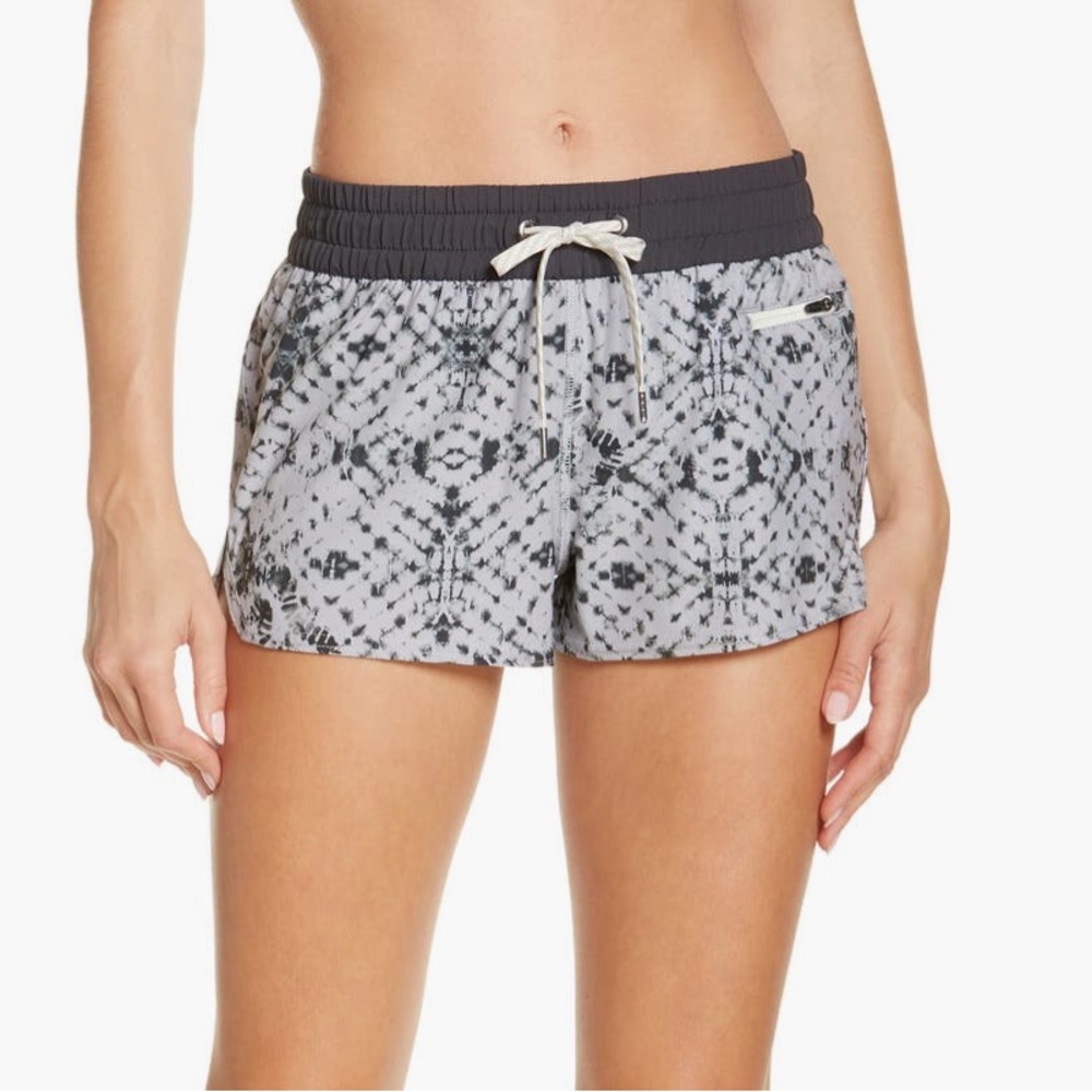 Like New! Vuori Clementine XS Shorts